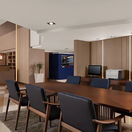 Delta By Marriott West Otel